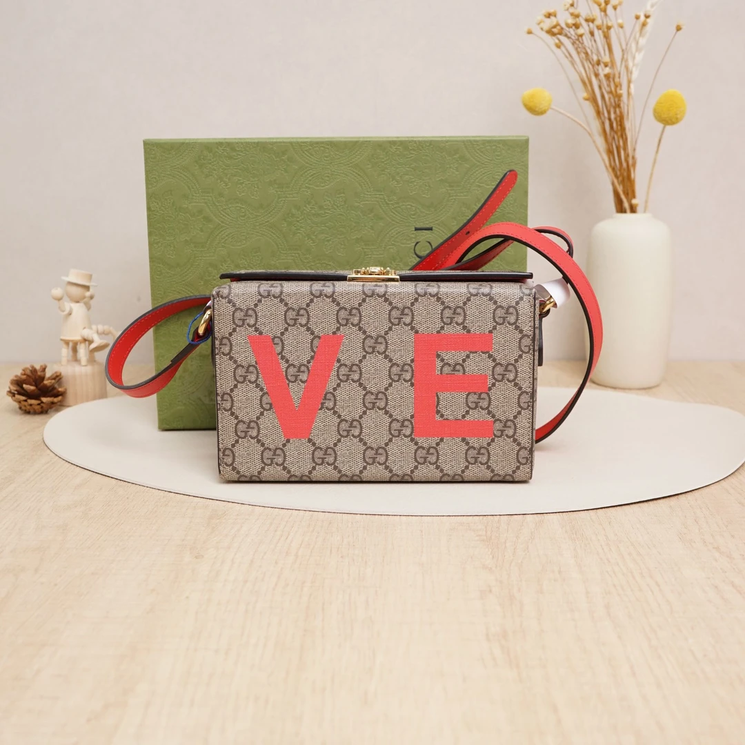 95新 GUCCI/古驰 love盒子包情人节款mini老花DS026781