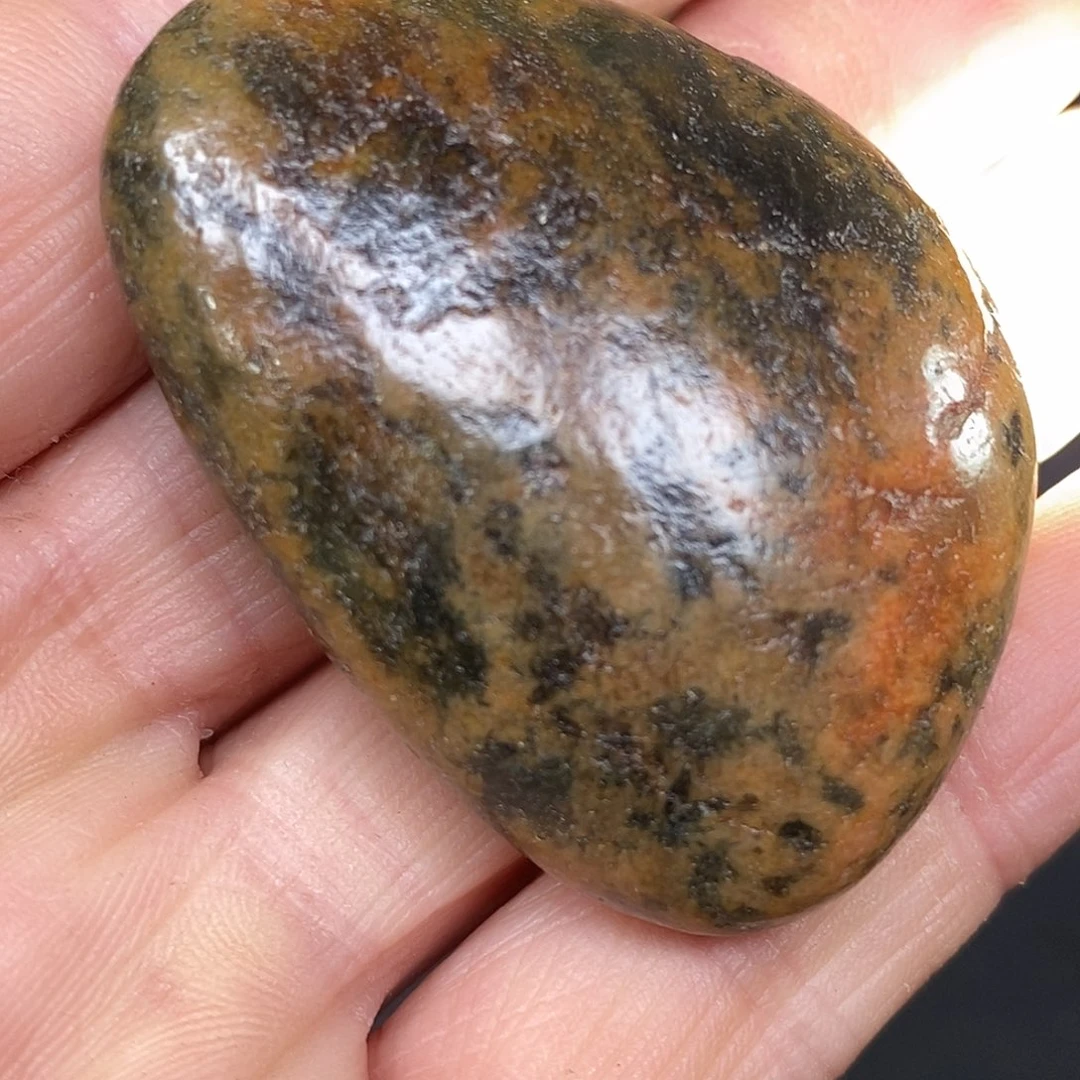 和田玉未镶嵌珠宝奇石