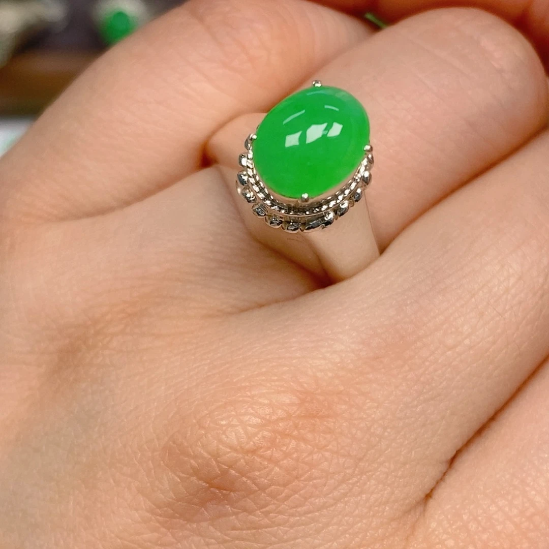 翡翠戒指未镶嵌翡翠