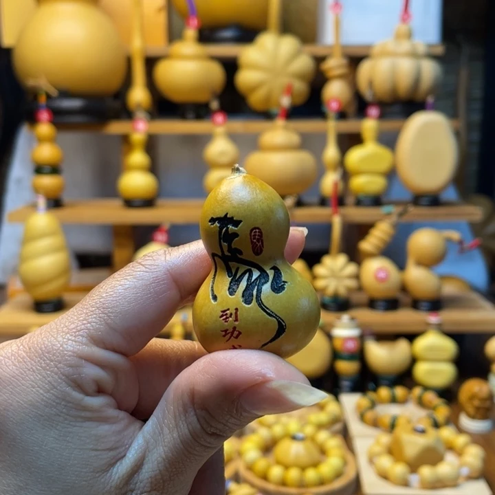了***摄天然葫芦自然生长