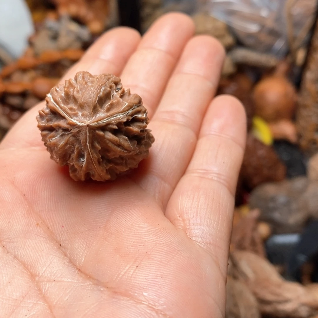 文玩核桃吊坠核桃84