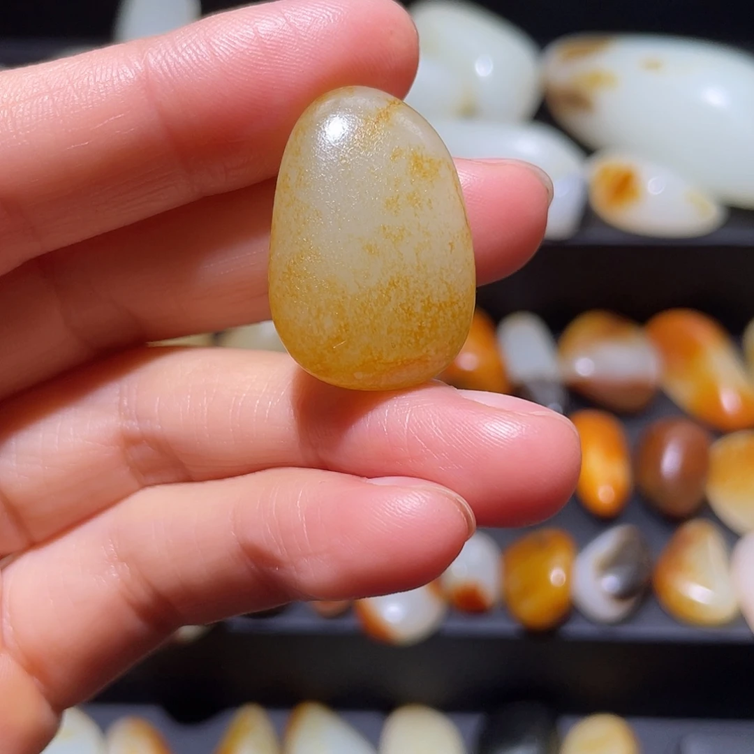 和田玉未镶嵌颈饰9.7g