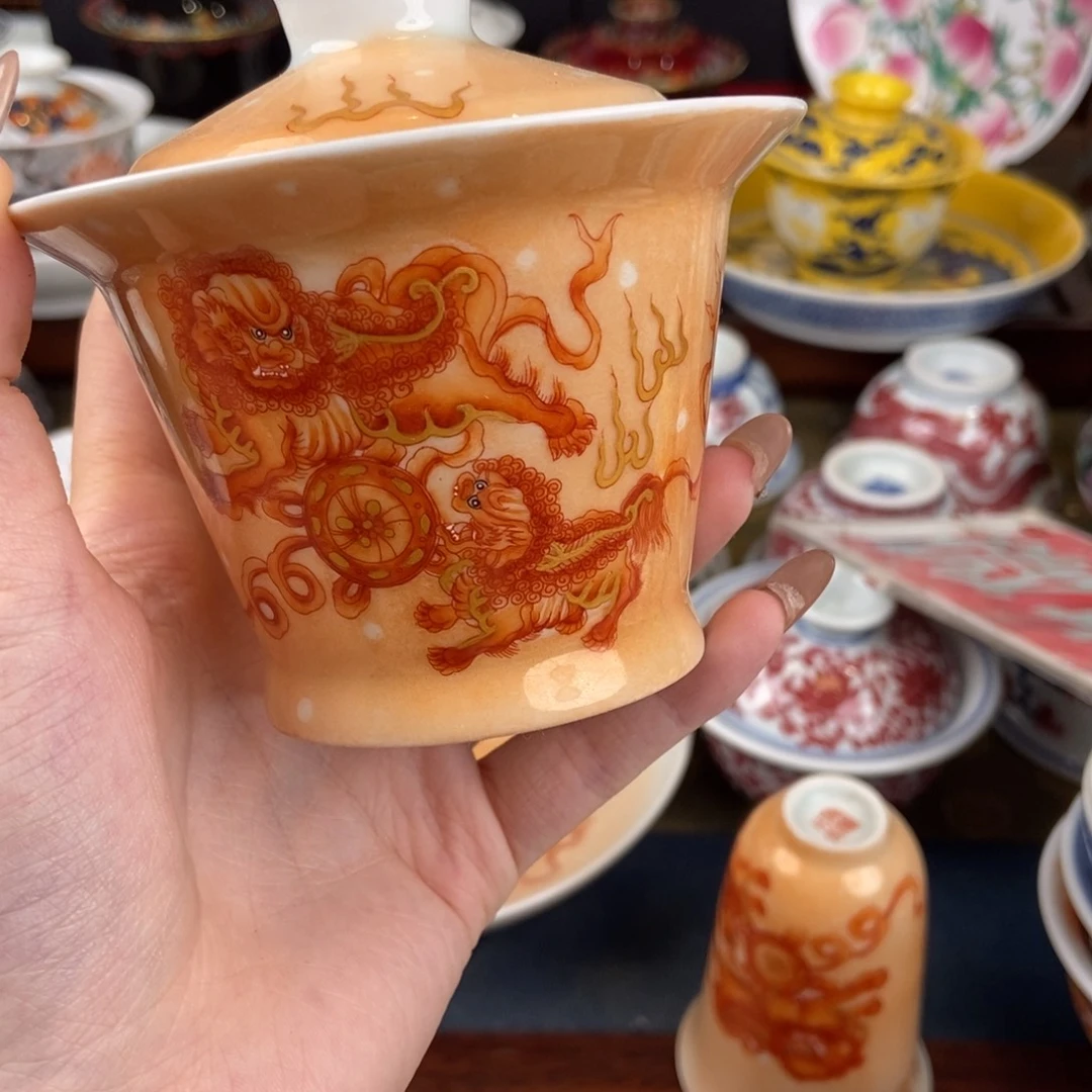 陶瓷艺术家的作品是一种