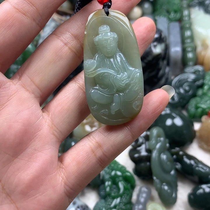 颈饰未镶嵌和田玉