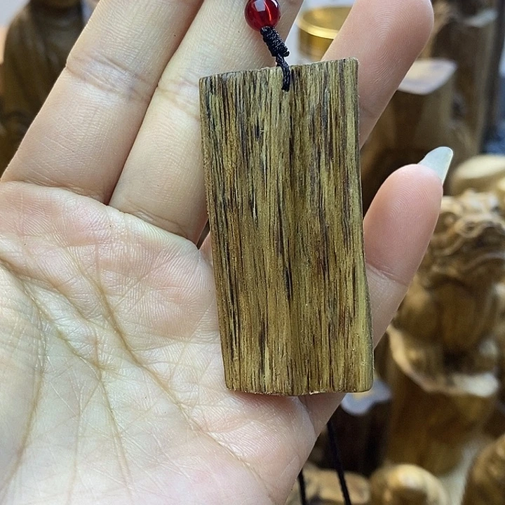 沉香沉香碎屑惠安无事牌4克