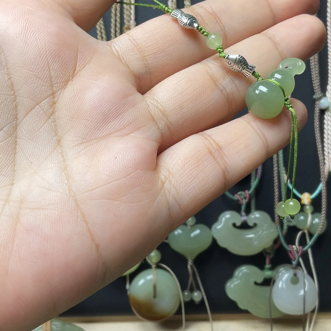 未镶嵌和田玉手机链