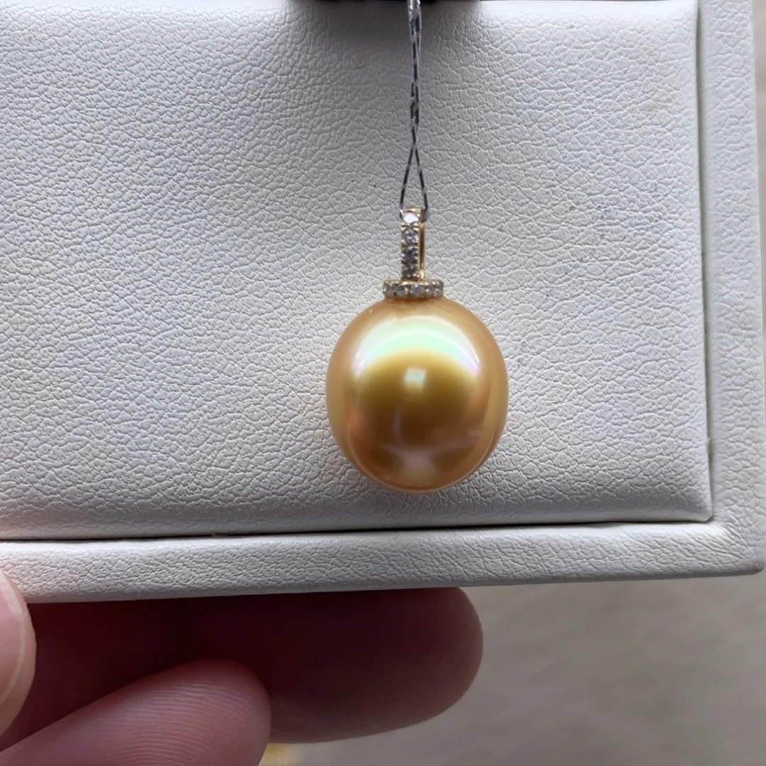 18K金镶嵌海水珍珠吊坠(赠链)12.9
