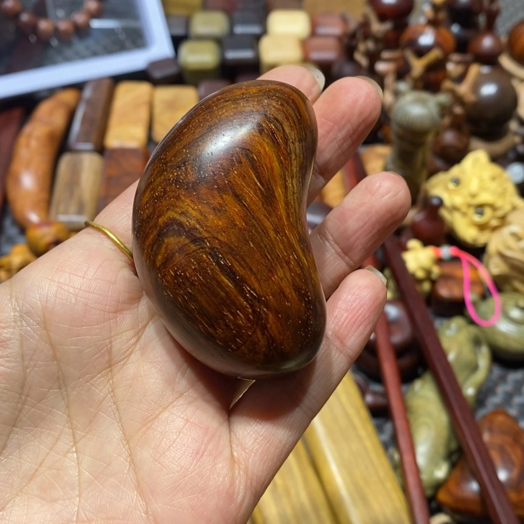 微凹黄檀（南美大红酸枝）王*?