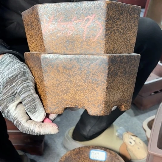 紫砂花盆不****卿宜兴紫砂