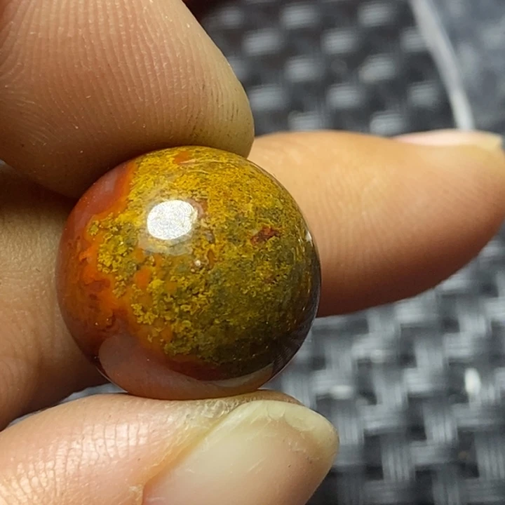 玛瑙/玉髓颈饰未镶嵌红**己