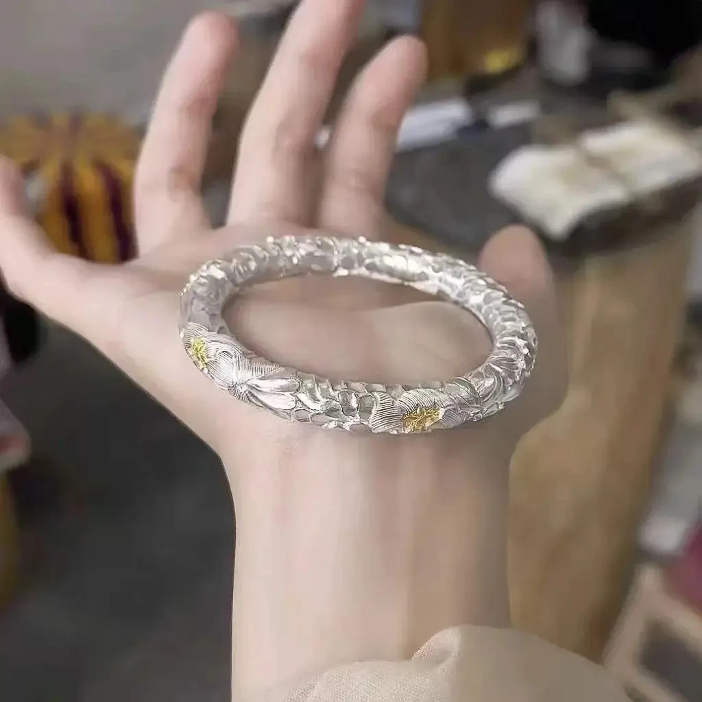 999.9银牡丹花篆刻拉丝闭口实心镯