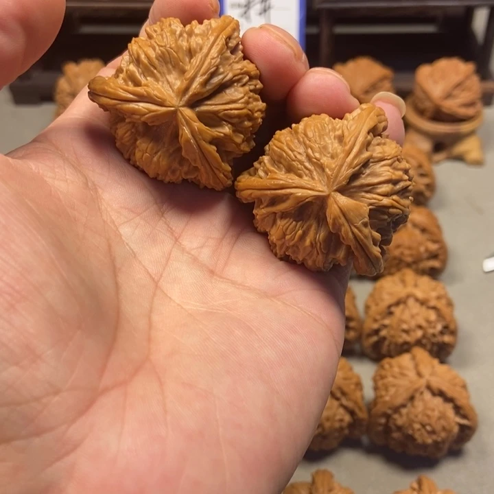 用***5文玩核桃把件41拼接