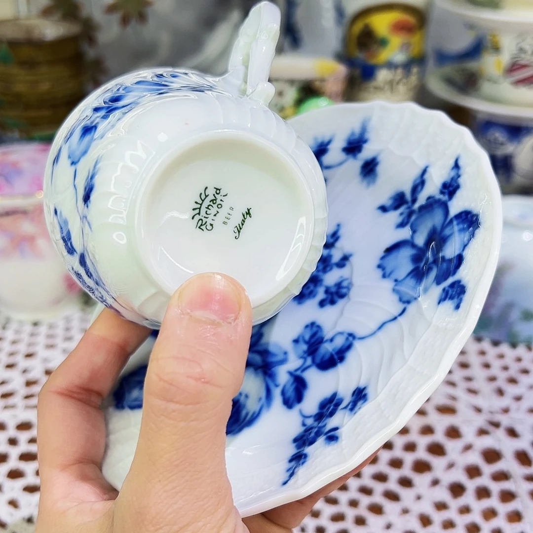 你**没咖啡杯和茶杯是很配噢