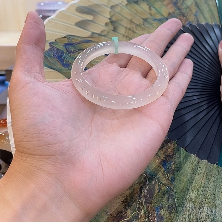 七***饱玛瑙/玉髓未镶嵌手镯
