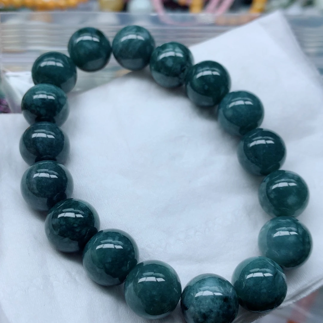 翡翠颈饰未镶嵌手串