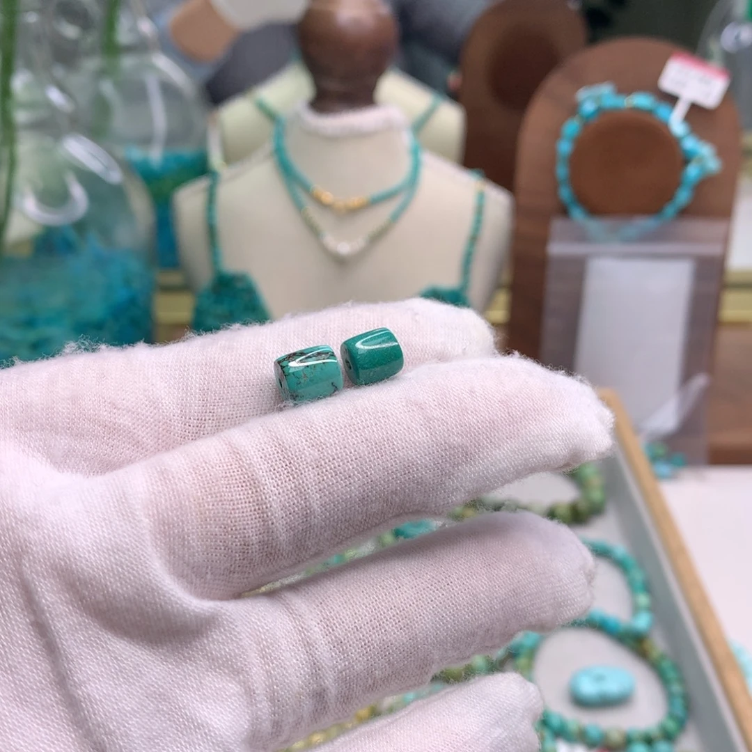 绿松石未镶嵌饰品