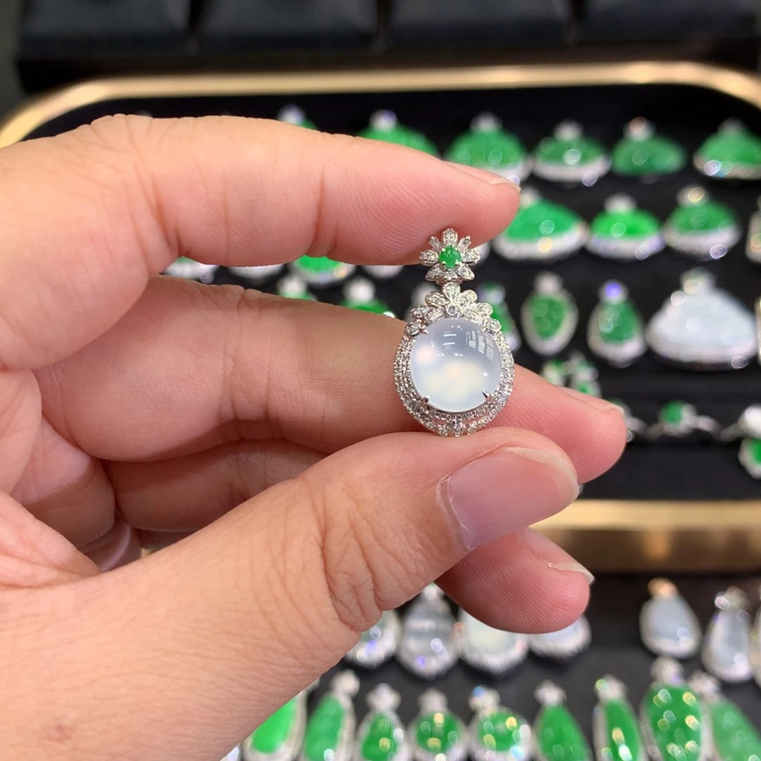 翡翠18K金镶嵌吊坠(不含链)吊坠