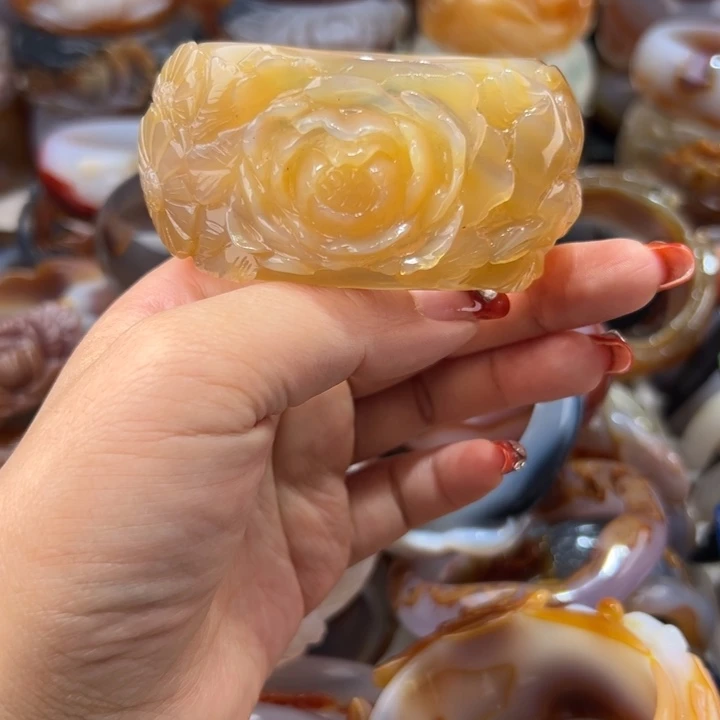 玛瑙/玉髓手镯未镶嵌我**一一共800