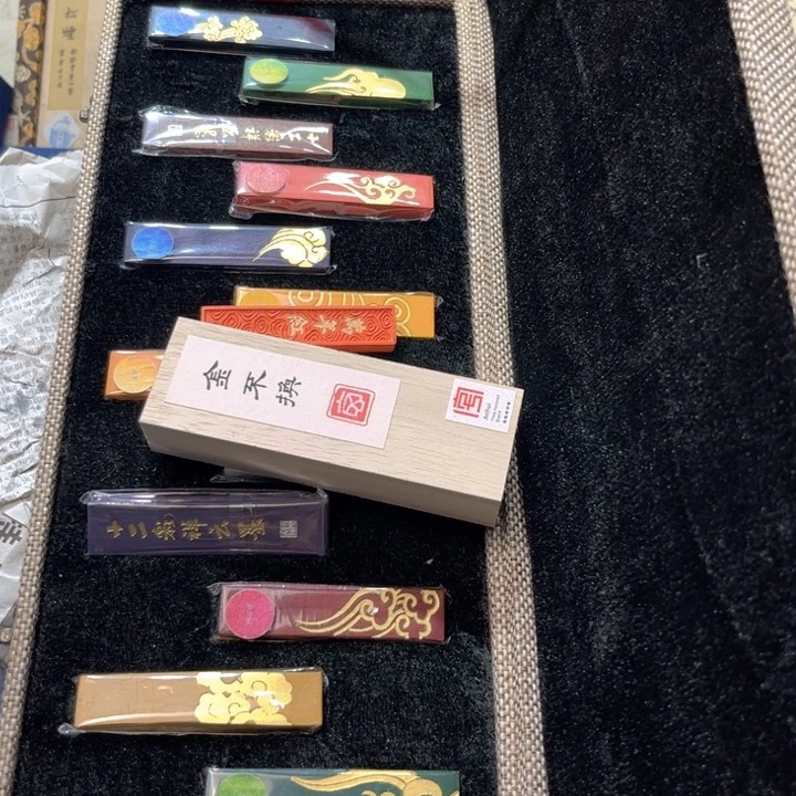 哈哈哈哈哈刚刚彩墨还有一个朱砂