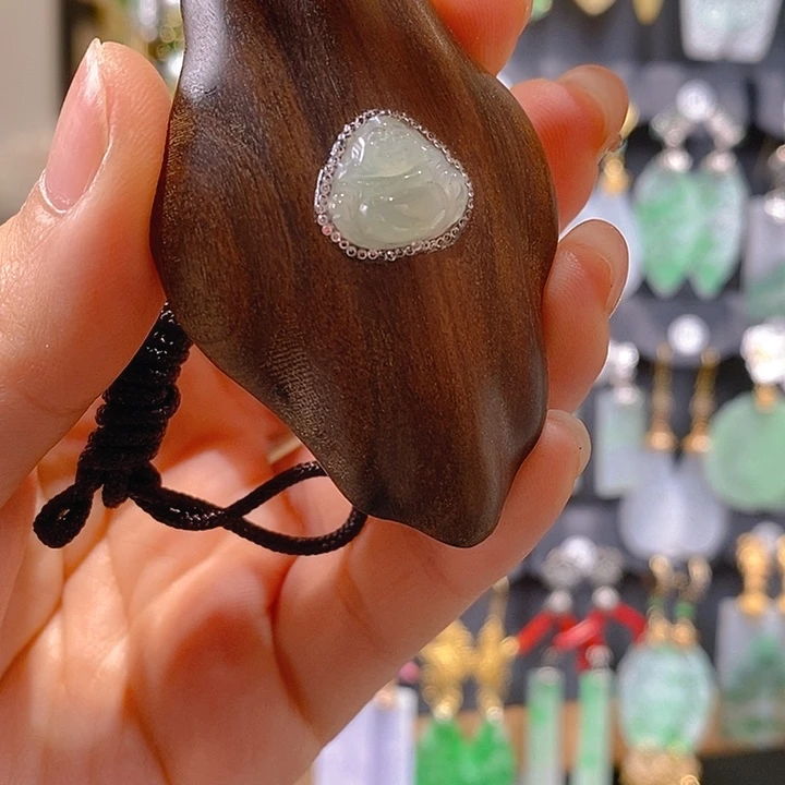 翡翠未镶嵌耳饰翡翠