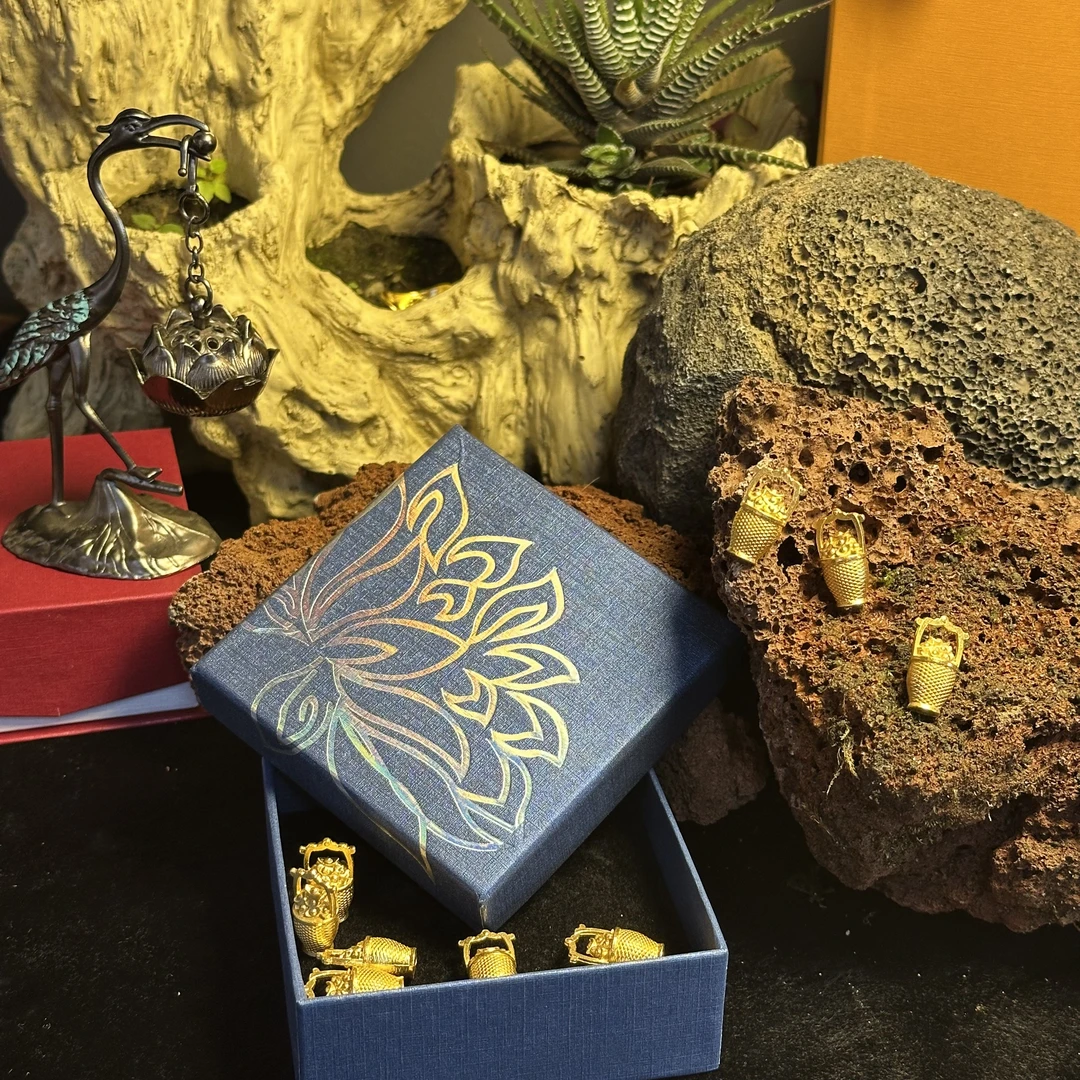 M301-迷你小摆件（带礼盒多样性发一件）