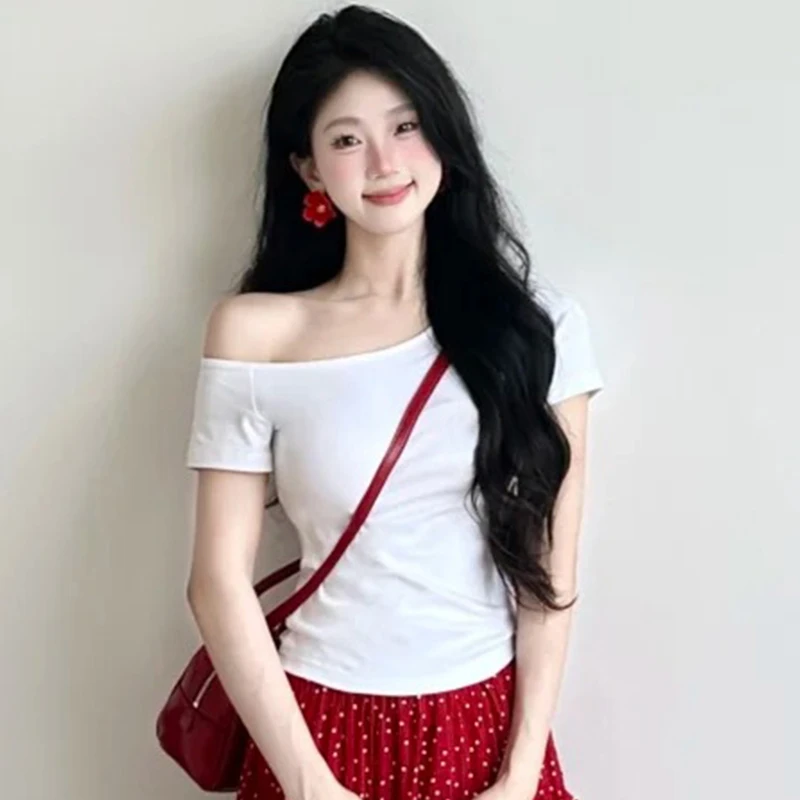白色纯欲辣妹斜肩短袖t恤女夏季2025新款修身显瘦一字领上衣女装