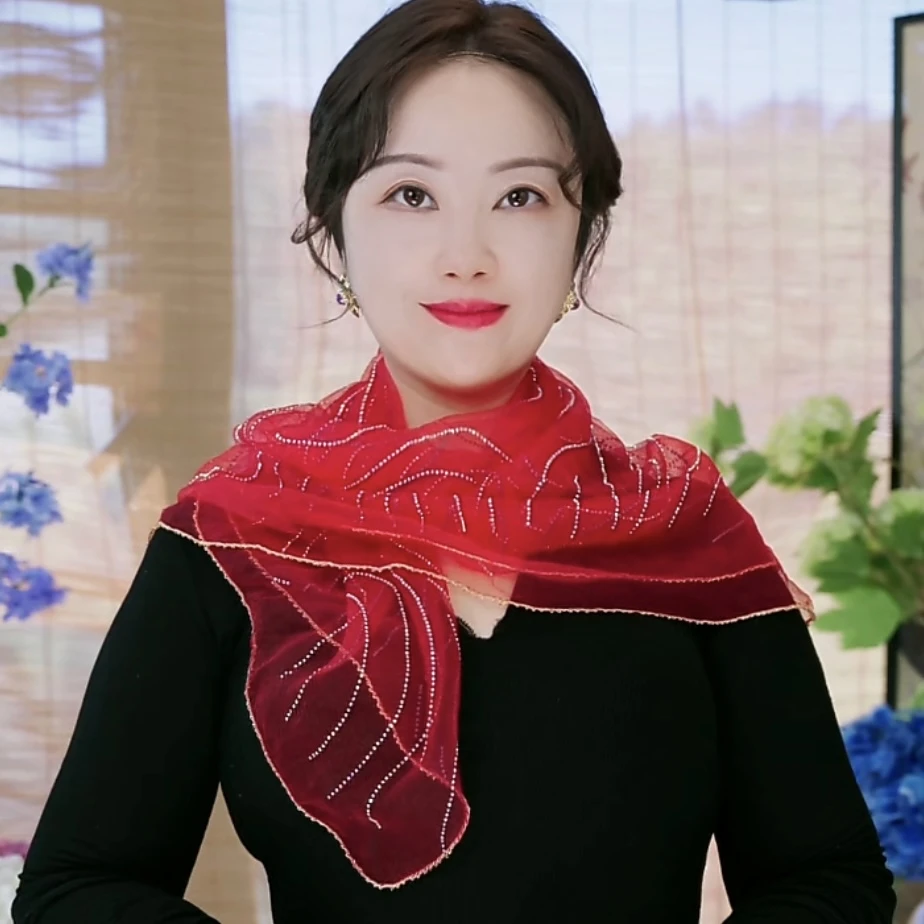 新款亮丝丝巾轻薄百搭时尚头巾方巾女士大方网红休闲民族风气质