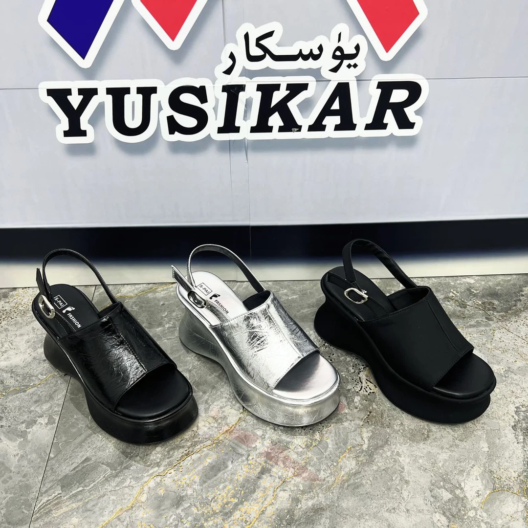 RR6318-1新款凉鞋推荐