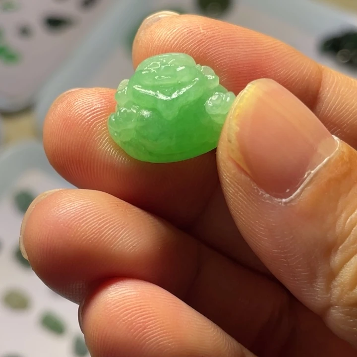 定制翡翠未镶嵌翡翠