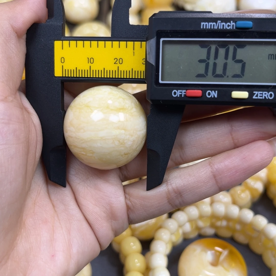 琥珀未镶嵌手串……