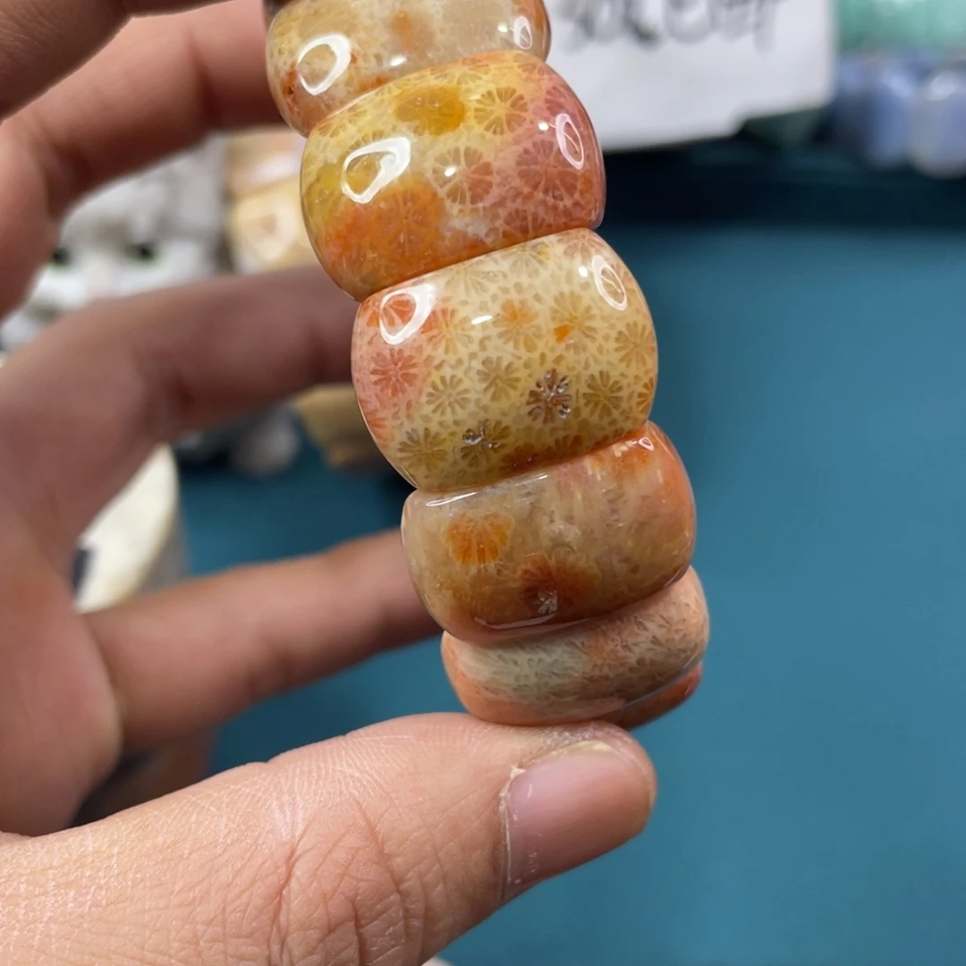 未镶嵌手镯硅化玉