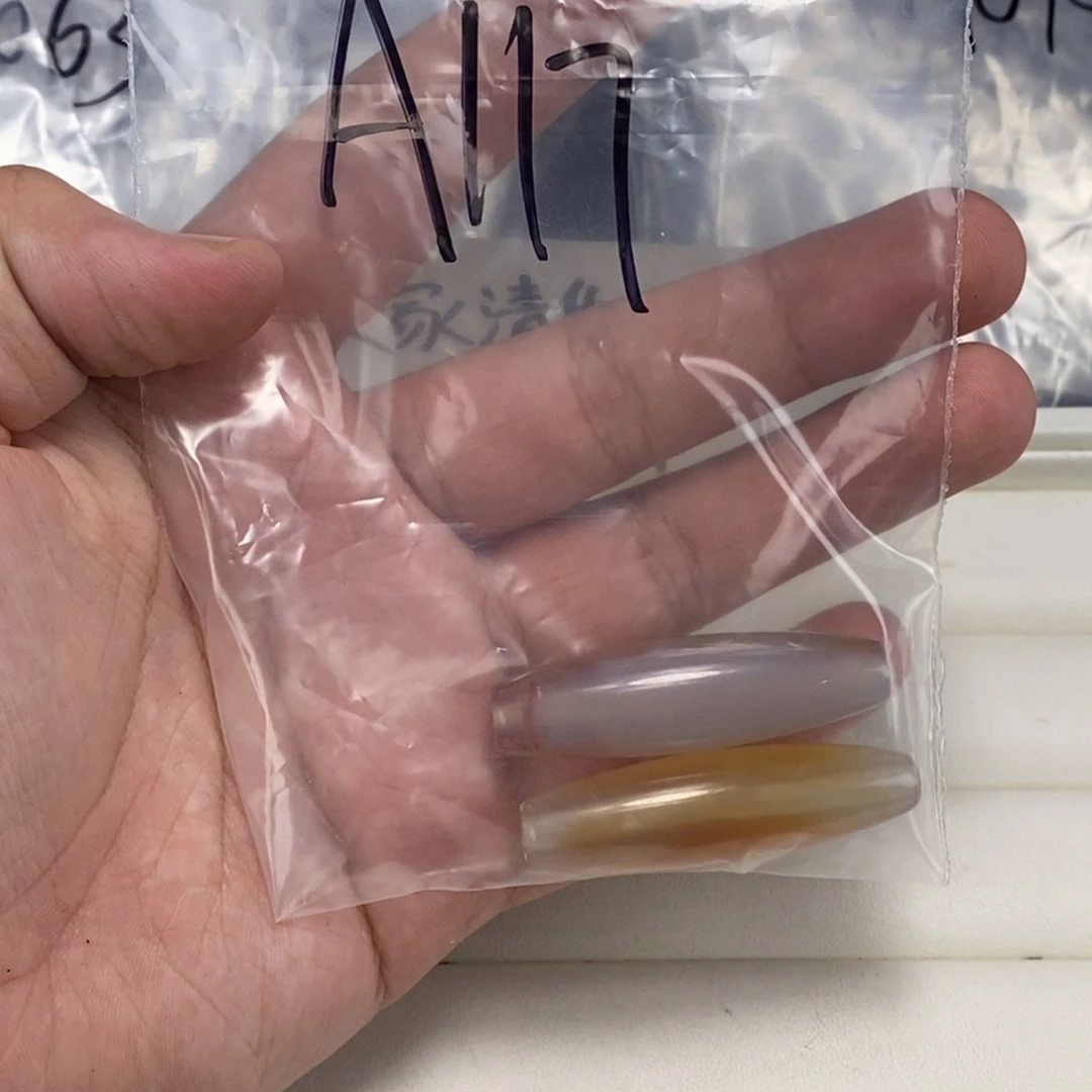 合金颈饰玛瑙/玉髓钱**谷