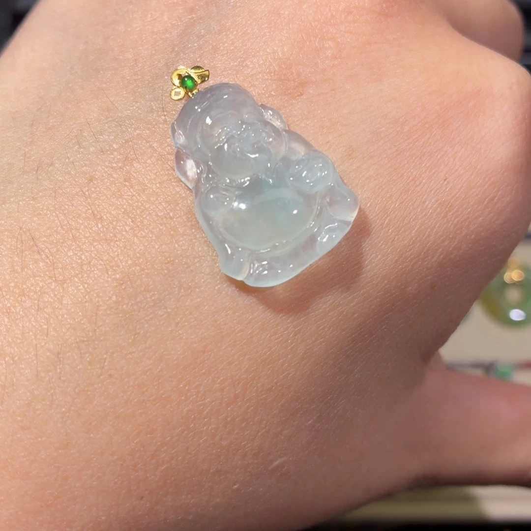 翡翠18K金镶嵌颈饰