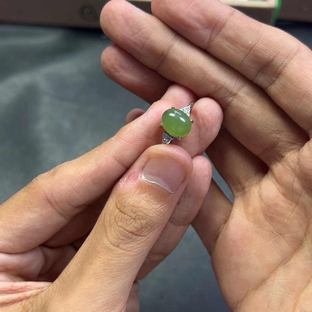 颈饰未镶嵌和田玉多样性俄罗斯碧玉戒指