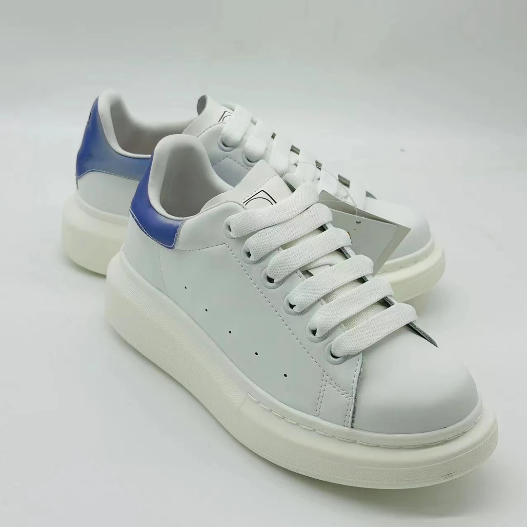 女款时尚经典潮流百搭板鞋（606302005）