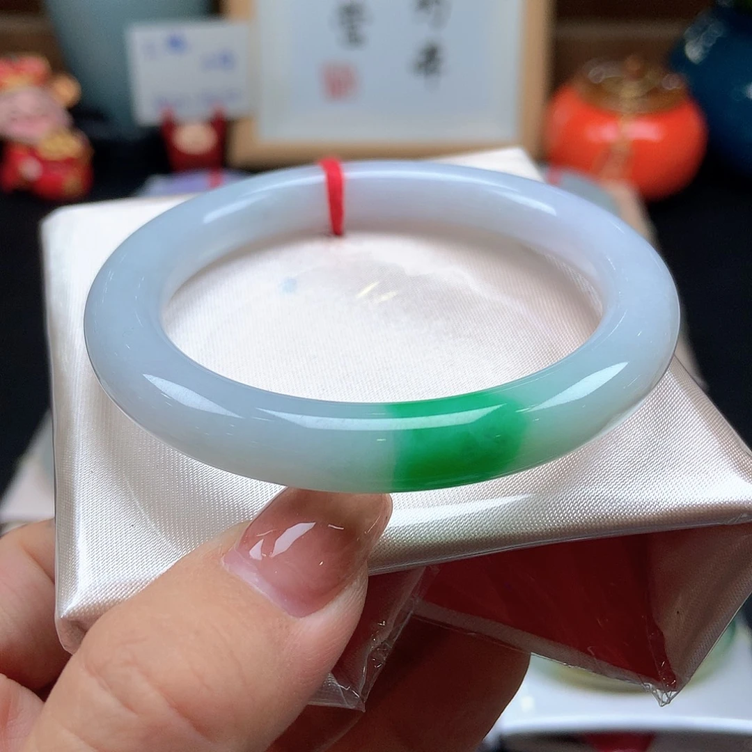 翡翠未镶嵌手镯9号