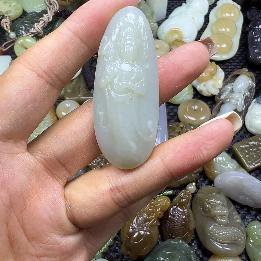 和田玉未镶嵌颈饰