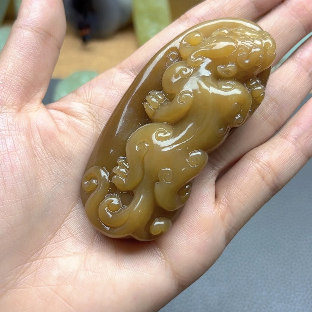 薇***薇和田玉未镶嵌把件