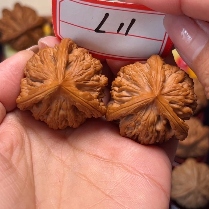 文玩核桃吊坠38粗筋虎头奔11