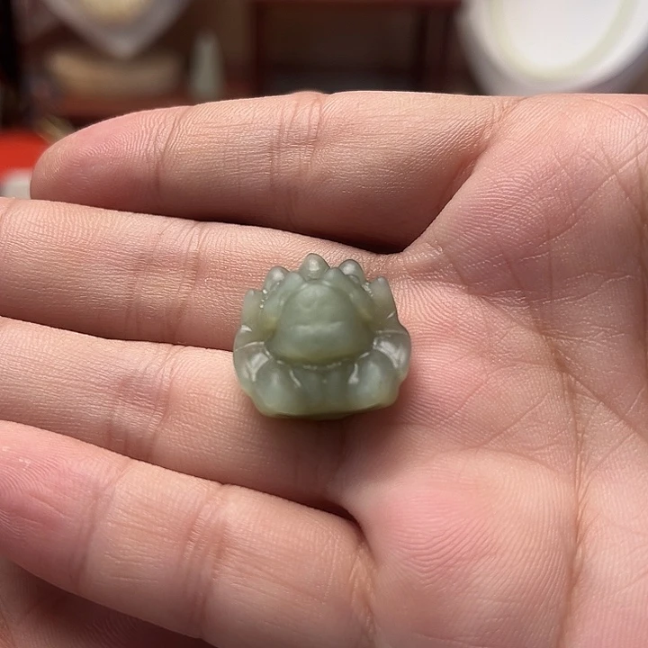 颈饰未镶嵌和田玉九尾狐