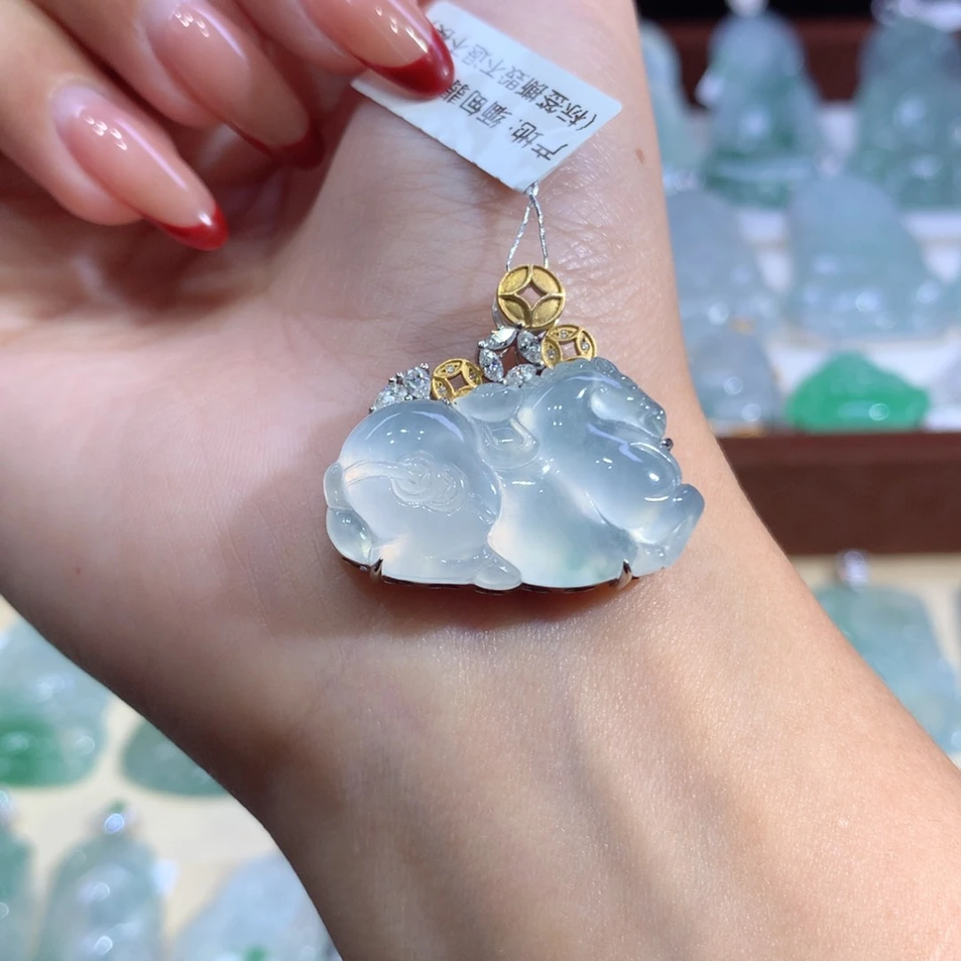 吊坠(不含链)18K金镶嵌翡翠