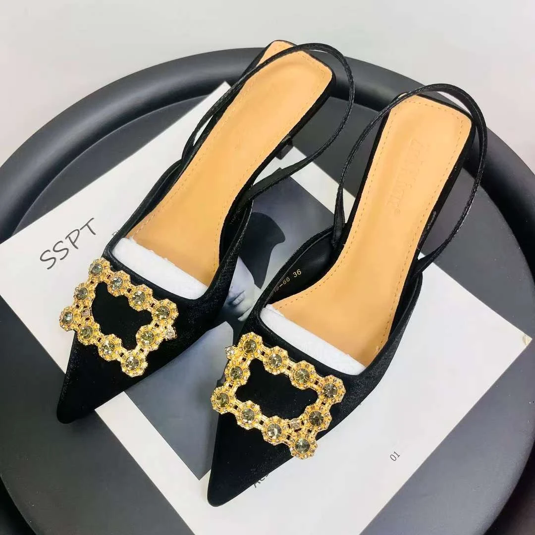 足伊莲春夏新款 ZYL 8819-66 黑色时尚潮流气质高跟细跟尖头凉鞋