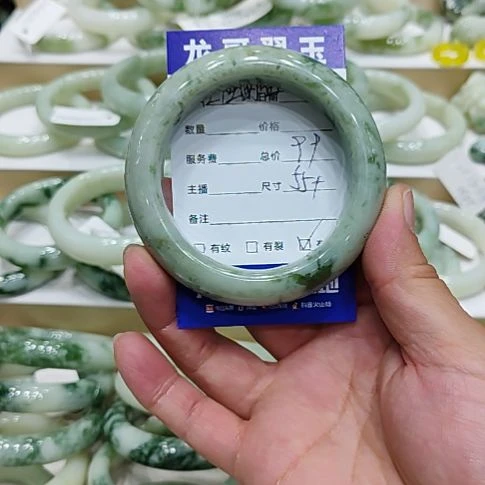 任***喵未镶嵌透闪石-蛇纹石玉手镯