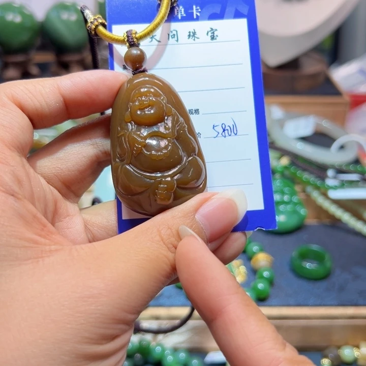 颈饰未镶嵌和田玉