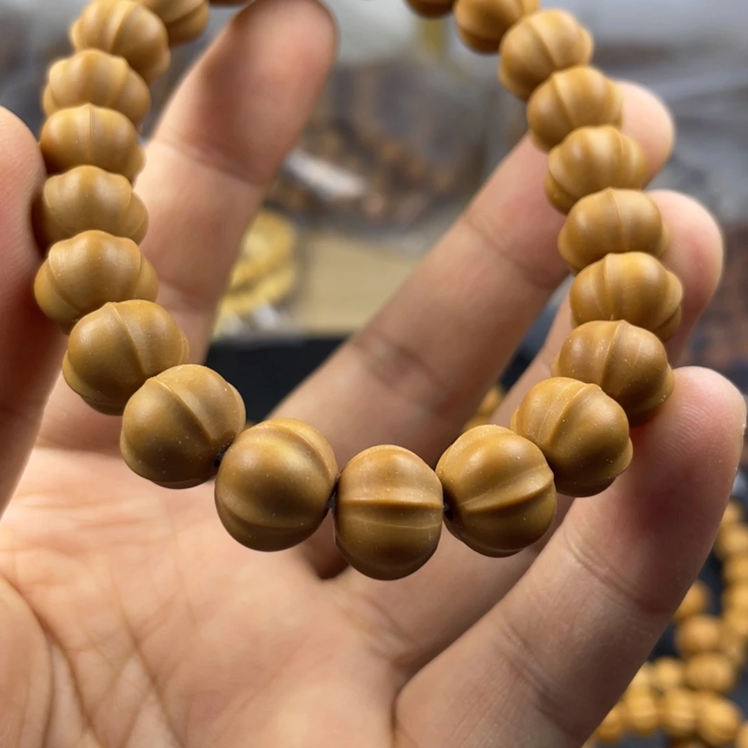 猴头核桃吊坠嗯、