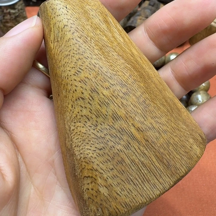 大叶紫檀（黑酸枝木类）