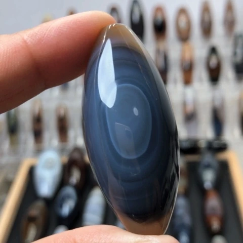 玛瑙/玉髓未镶嵌珠宝半成品