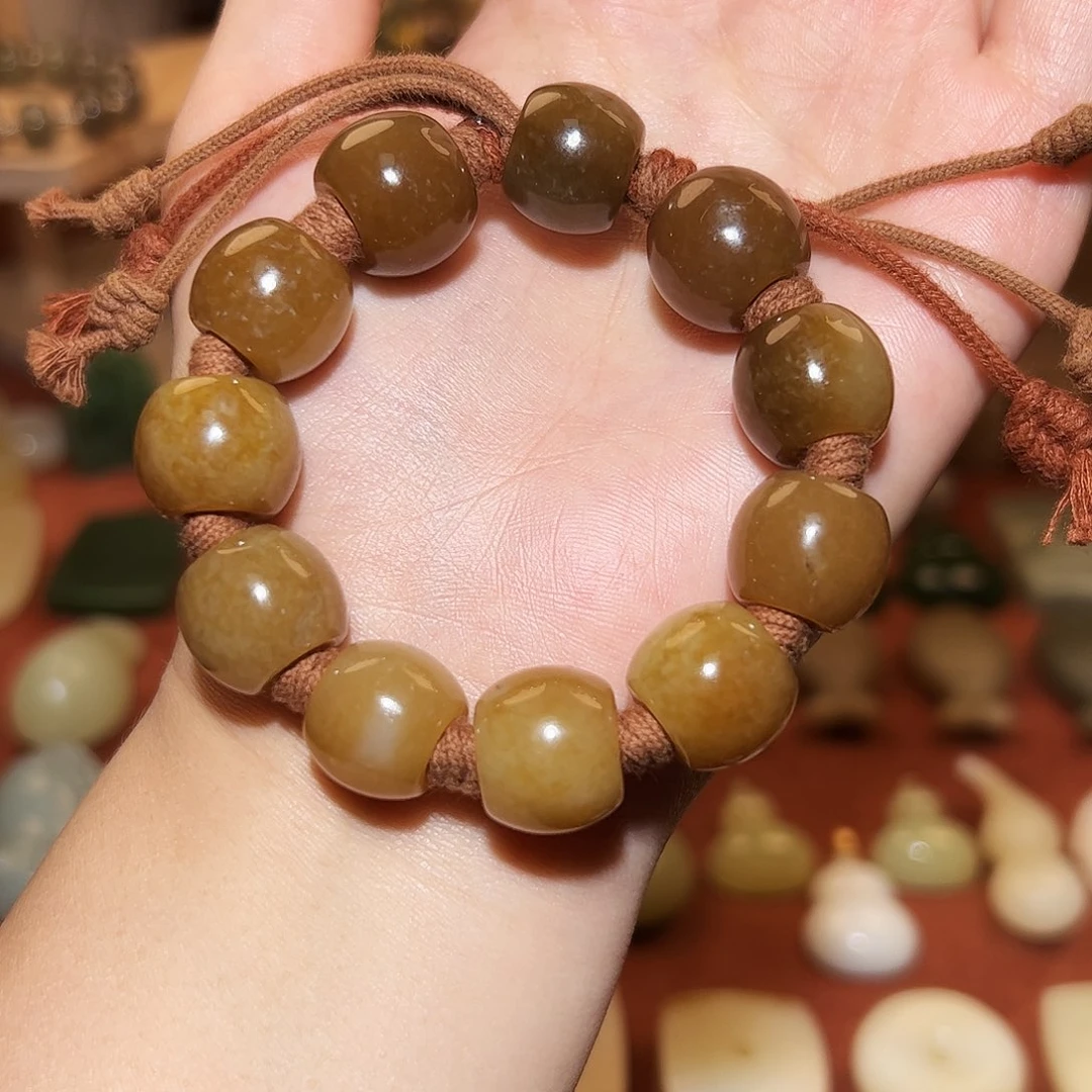 小***儿和田玉未镶嵌颈饰