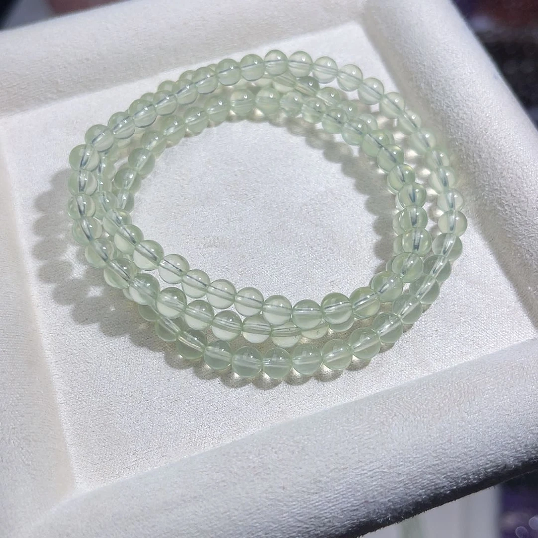 水晶手串未镶嵌不****酪