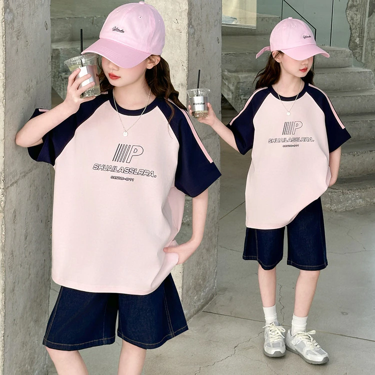 女童夏季美式休闲套装2025新款儿童装短袖t恤洋气牛仔短裤两件套